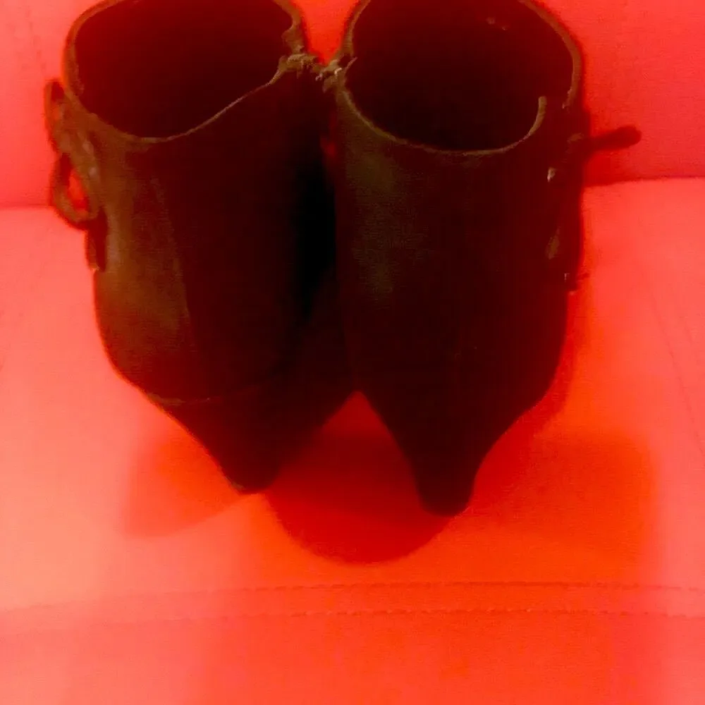 NWOT Nicole women’s platform suede ankle boots - Picture 3 of 6